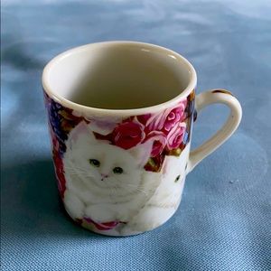 Adorable Kitten & Rose Japanese Mini 🍵 Mug